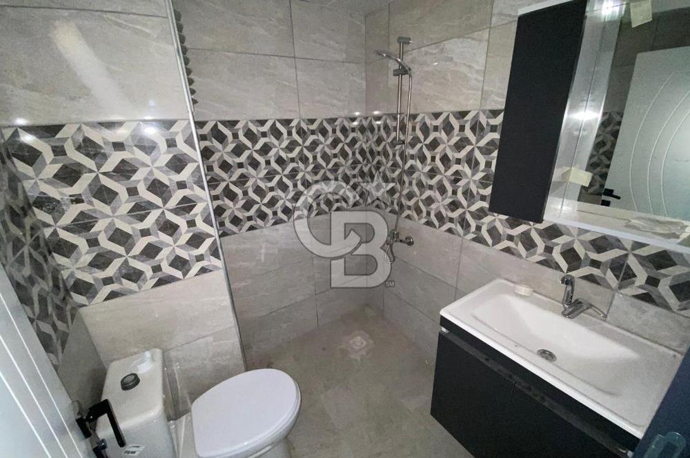 CADDE YAKINI ASANSÖRLÜ İSKANLI YENİ BİNADA KATTA SIFIR 3+1