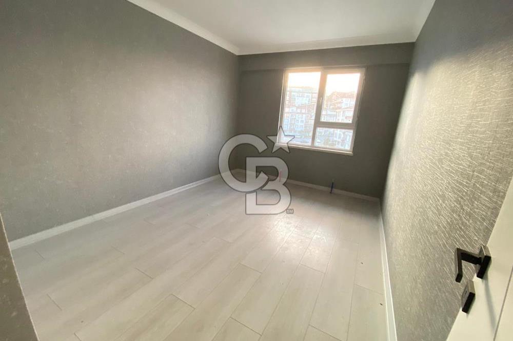 CADDE YAKINI ASANSÖRLÜ İSKANLI YENİ BİNADA KATTA SIFIR 3+1