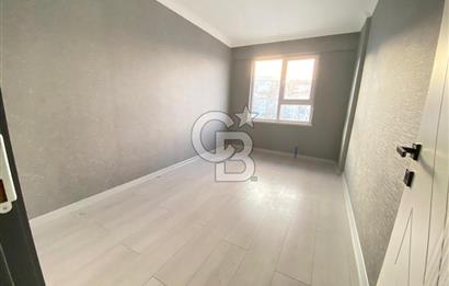 CADDE YAKINI ASANSÖRLÜ İSKANLI YENİ BİNADA KATTA SIFIR 3+1