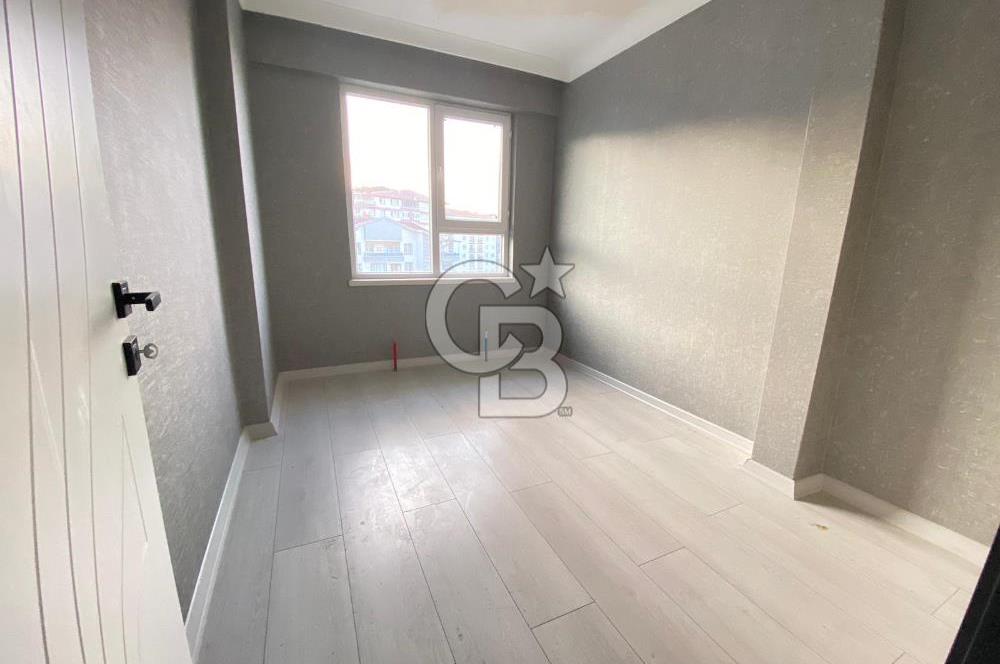 CADDE YAKINI ASANSÖRLÜ İSKANLI YENİ BİNADA KATTA SIFIR 3+1