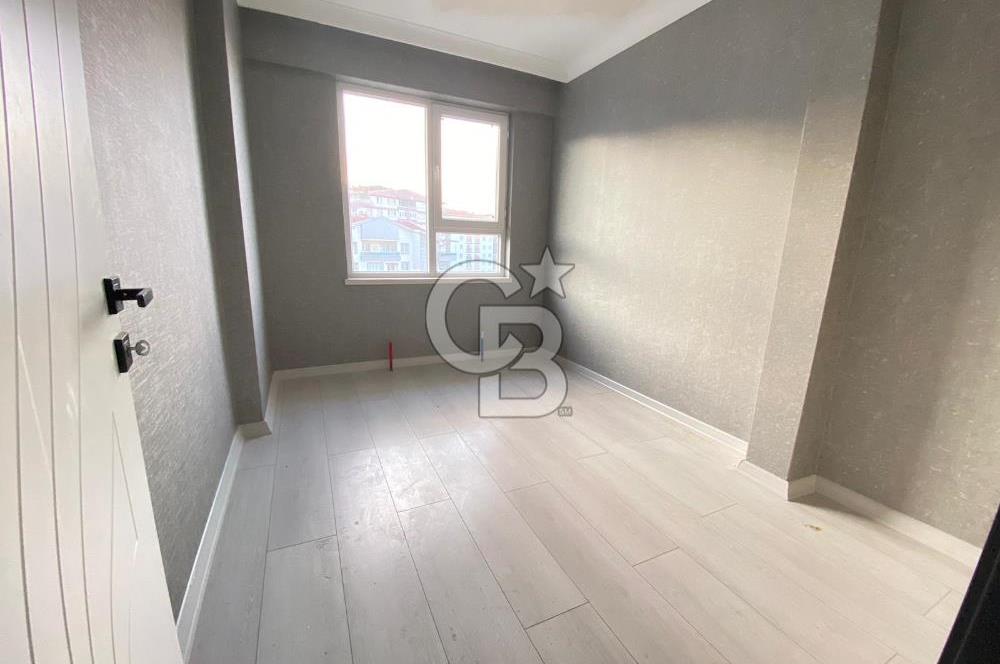 CADDE YAKINI ASANSÖRLÜ İSKANLI YENİ BİNADA KATTA SIFIR 3+1