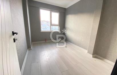 CADDE YAKINI ASANSÖRLÜ İSKANLI YENİ BİNADA KATTA SIFIR 3+1