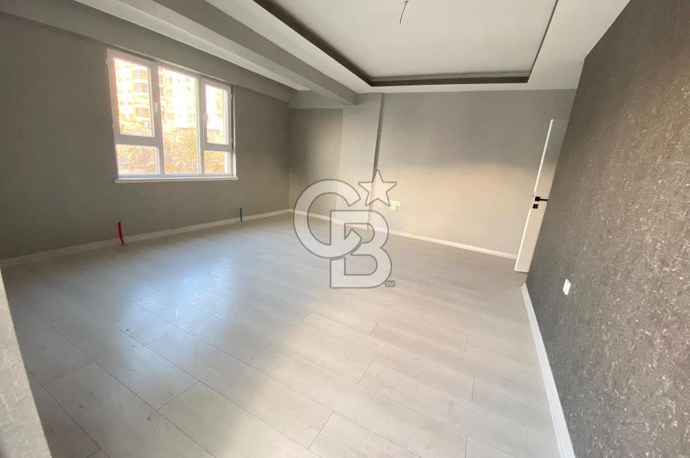 CADDE YAKINI ASANSÖRLÜ İSKANLI YENİ BİNADA KATTA SIFIR 3+1