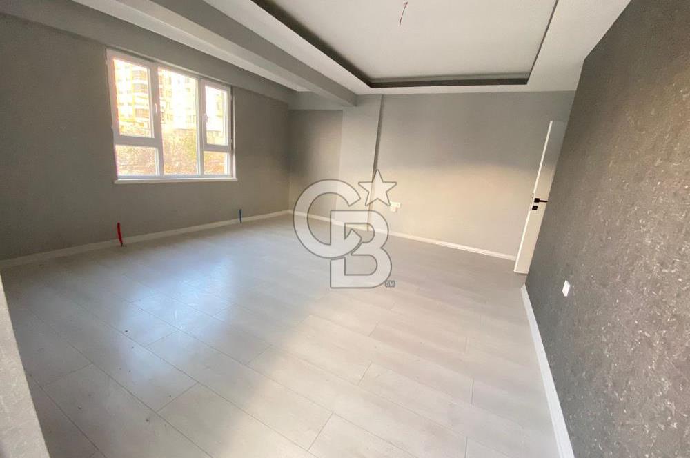 CADDE YAKINI ASANSÖRLÜ İSKANLI YENİ BİNADA KATTA SIFIR 3+1