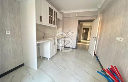 CADDE YAKINI ASANSÖRLÜ İSKANLI YENİ BİNADA KATTA SIFIR 3+1