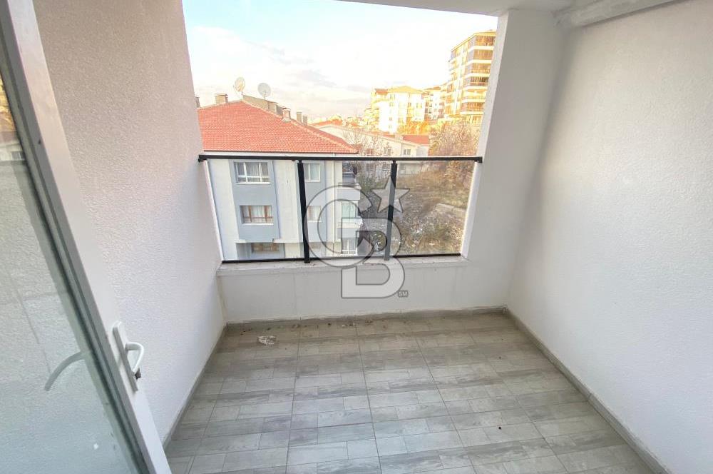 CADDE YAKINI ASANSÖRLÜ İSKANLI YENİ BİNADA KATTA SIFIR 3+1