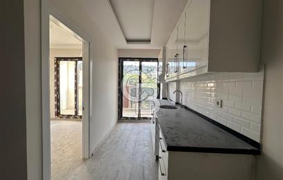 BUCA TINAZTEPE KAMPÜS YAKINI 1+1 REZİDANS'TA BALKONLU LÜKS DAİRE