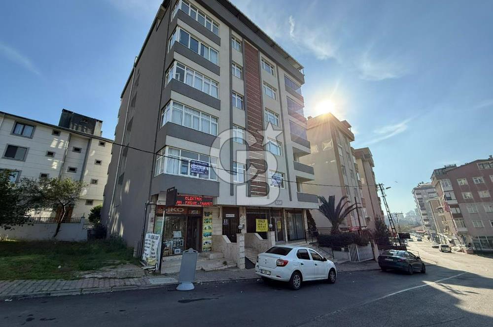 Kartal Yakacık Yeni Mahalle'de Ferah ve Kullanışlı 3+1 Daire