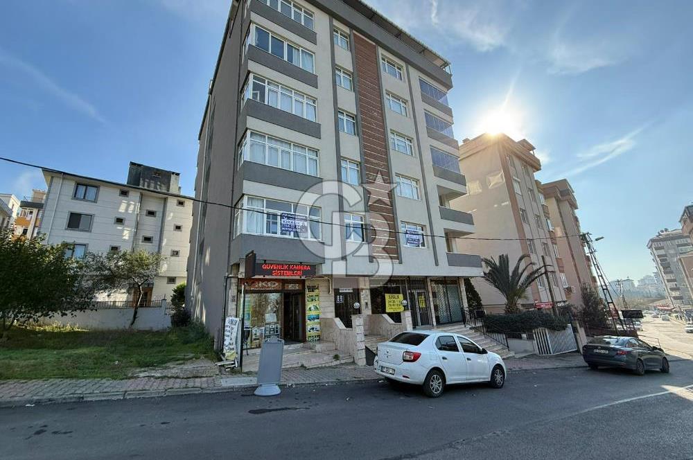 Kartal Yakacık Yeni Mahalle'de Ferah ve Kullanışlı 3+1 Daire
