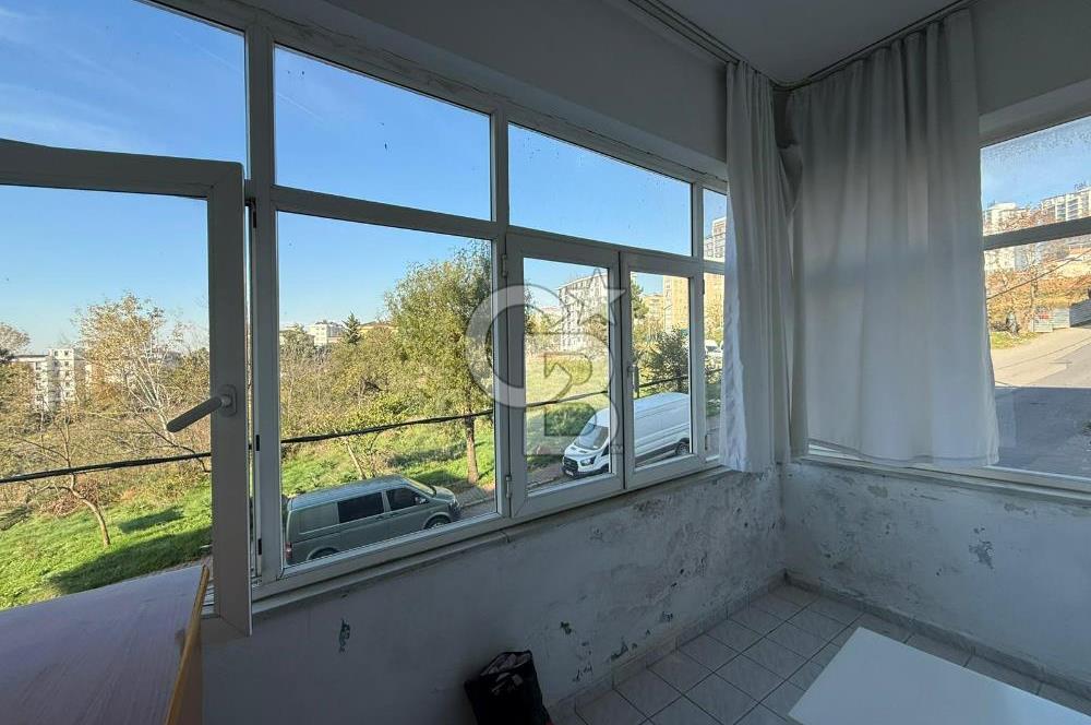 Kartal Yakacık Yeni Mahalle'de Ferah ve Kullanışlı 3+1 Daire