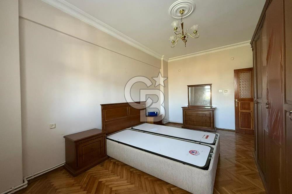 Kartal Yakacık Yeni Mahalle'de Ferah ve Kullanışlı 3+1 Daire