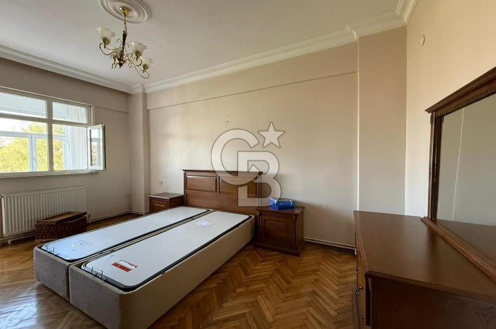 Kartal Yakacık Yeni Mahalle'de Ferah ve Kullanışlı 3+1 Daire