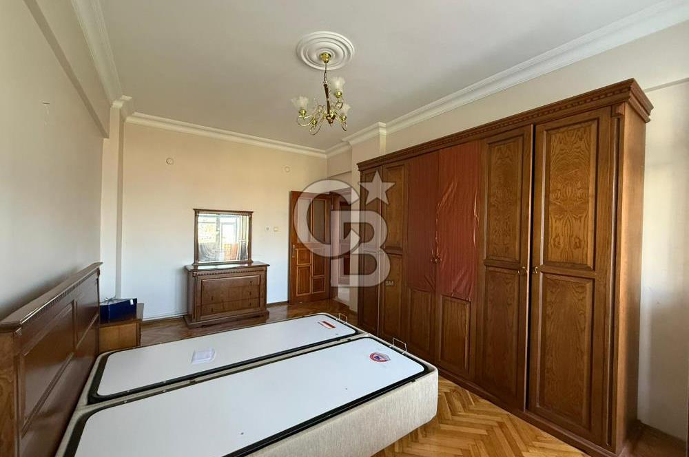 Kartal Yakacık Yeni Mahalle'de Ferah ve Kullanışlı 3+1 Daire