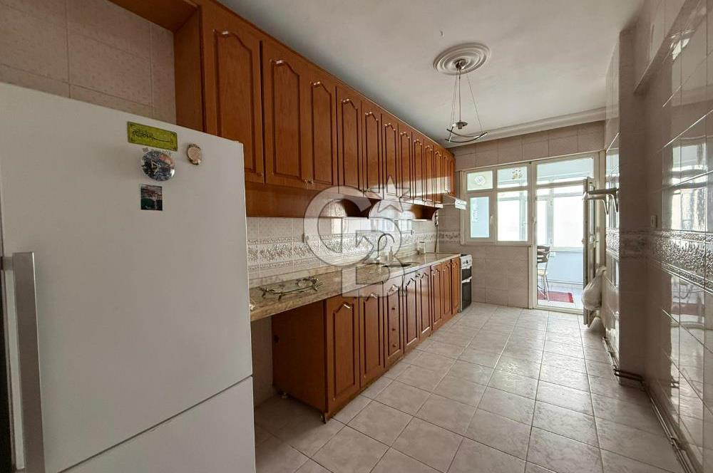 Kartal Yakacık Yeni Mahalle'de Ferah ve Kullanışlı 3+1 Daire