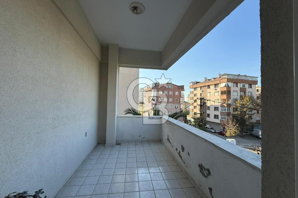 Kartal Yakacık Yeni Mahalle'de Ferah ve Kullanışlı 3+1 Daire