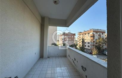 Kartal Yakacık Yeni Mahalle'de Ferah ve Kullanışlı 3+1 Daire