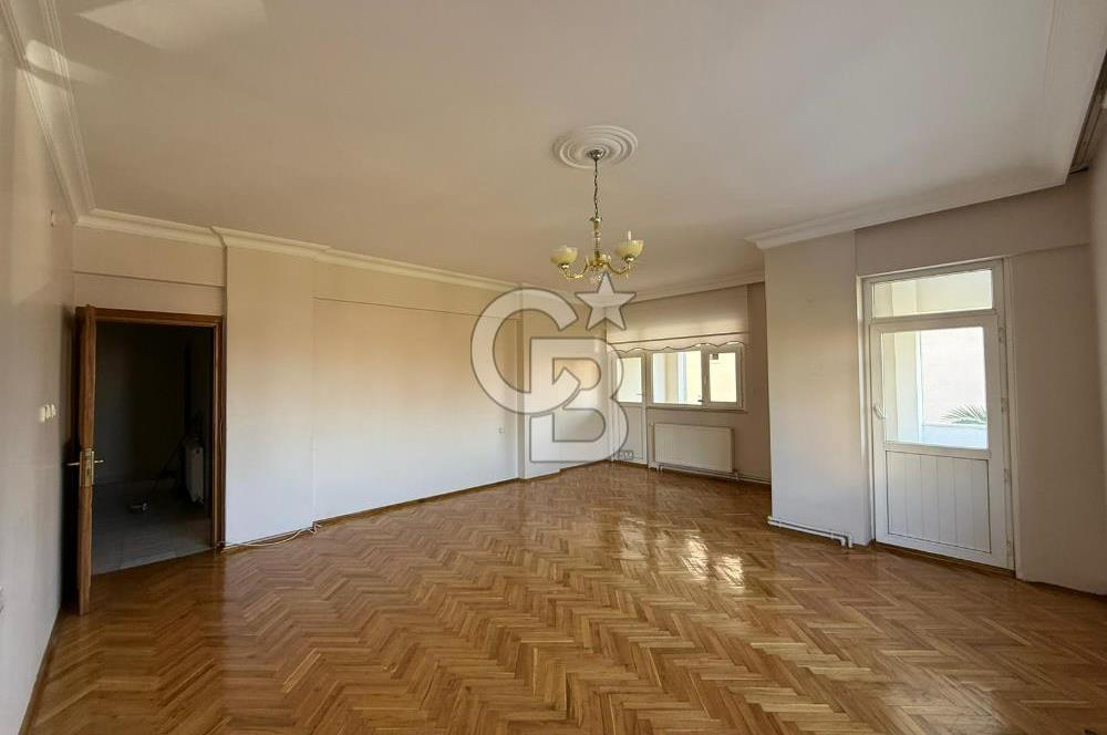 Kartal Yakacık Yeni Mahalle'de Ferah ve Kullanışlı 3+1 Daire