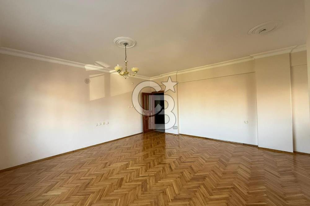 Kartal Yakacık Yeni Mahalle'de Ferah ve Kullanışlı 3+1 Daire