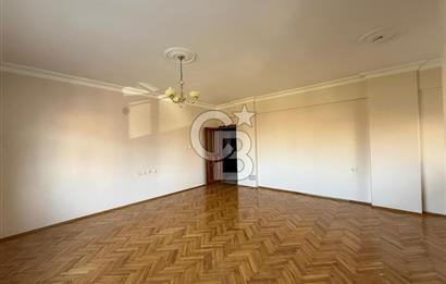 Kartal Yakacık Yeni Mahalle'de Ferah ve Kullanışlı 3+1 Daire