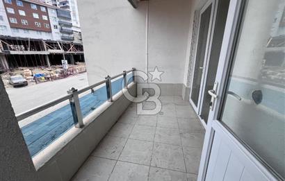 CADDE ÜZERİ ÖN CEPHE ASANSÖRLÜ GENİŞ BALKONLU 2+1 KAT KONUMUNDA