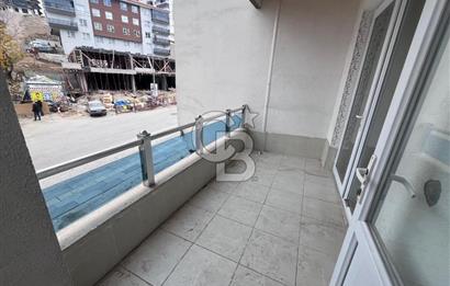 CADDE ÜZERİ ÖN CEPHE ASANSÖRLÜ GENİŞ BALKONLU 2+1 KAT KONUMUNDA