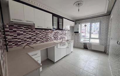 CADDE ÜZERİ ÖN CEPHE ASANSÖRLÜ GENİŞ BALKONLU 2+1 KAT KONUMUNDA