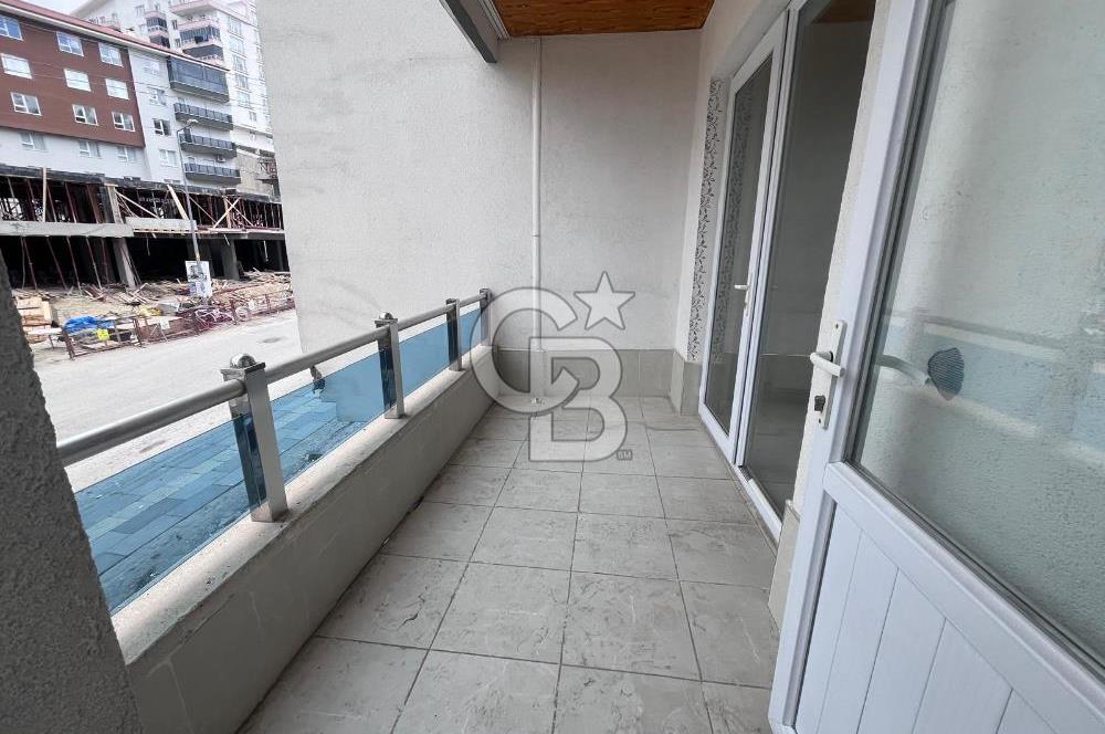 CADDE ÜZERİ ÖN CEPHE ASANSÖRLÜ GENİŞ BALKONLU 2+1 KAT KONUMUNDA