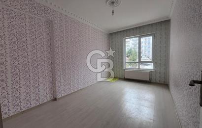 CADDE ÜZERİ ÖN CEPHE ASANSÖRLÜ GENİŞ BALKONLU 2+1 KAT KONUMUNDA