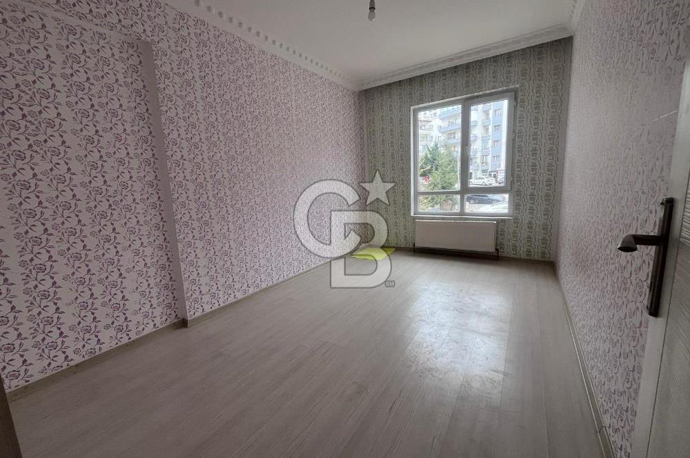 CADDE ÜZERİ ÖN CEPHE ASANSÖRLÜ GENİŞ BALKONLU 2+1 KAT KONUMUNDA