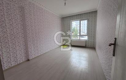 CADDE ÜZERİ ÖN CEPHE ASANSÖRLÜ GENİŞ BALKONLU 2+1 KAT KONUMUNDA