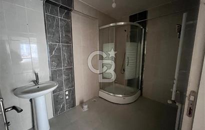 CADDE ÜZERİ ÖN CEPHE ASANSÖRLÜ GENİŞ BALKONLU 2+1 KAT KONUMUNDA