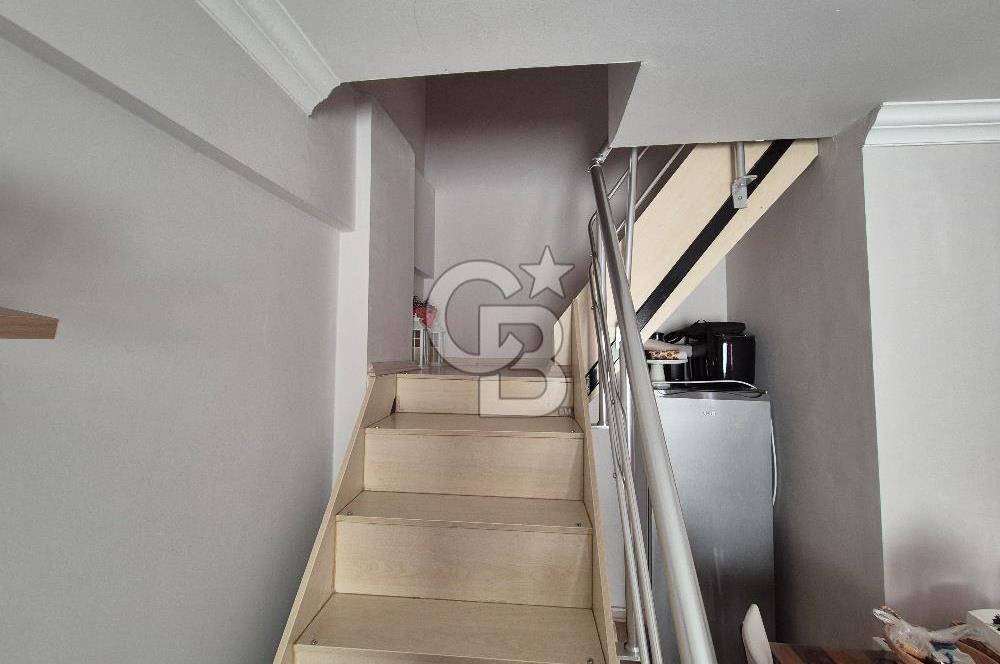 KEÇİLİKÖY'DE TERASLI, 2 BANYOLU, ŞIK DUBLEKS