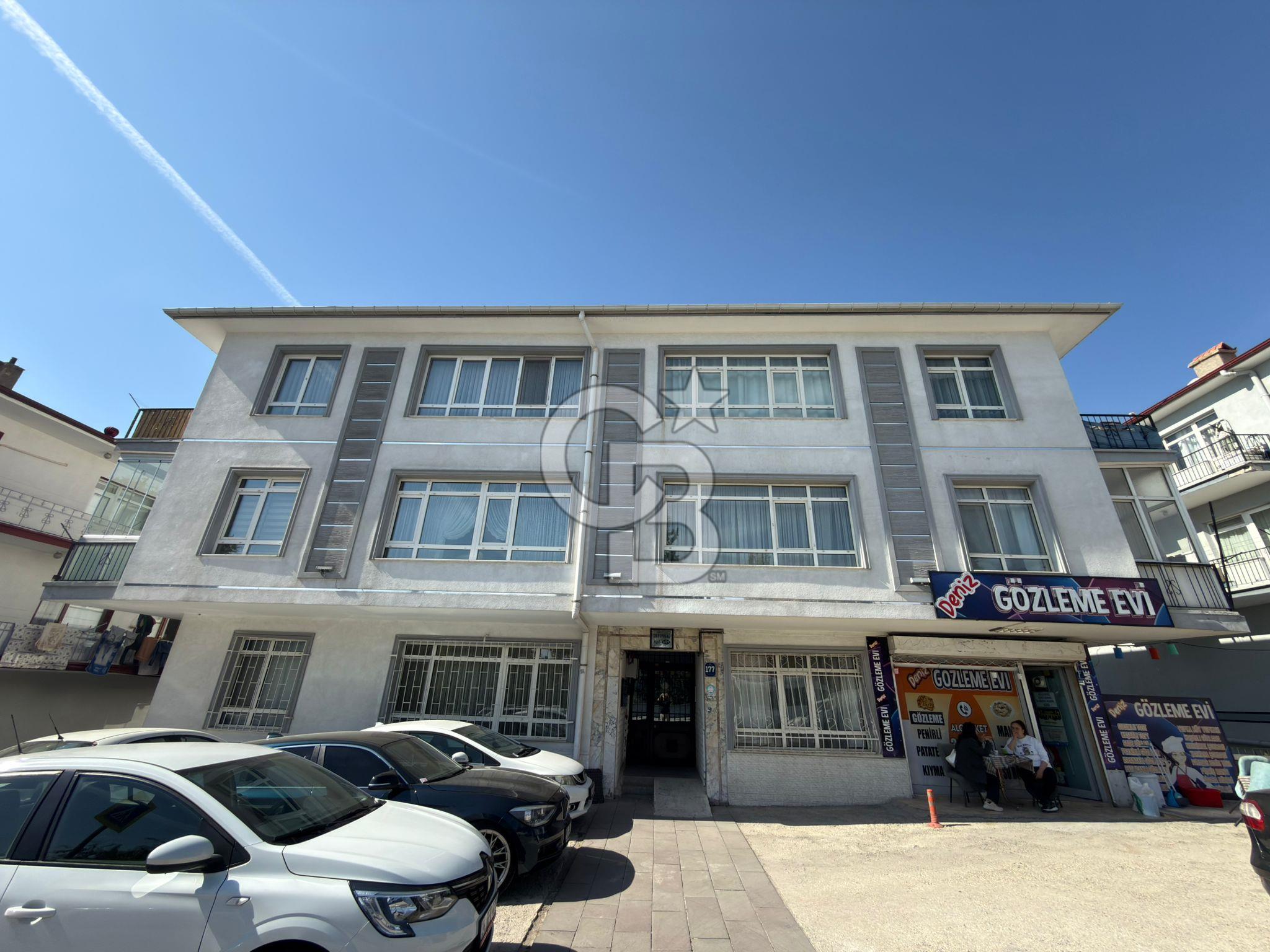SANATORYUM CADDESİ ÜZERİNDE BAKIMLI 3+1 KİRALIK DAİRE