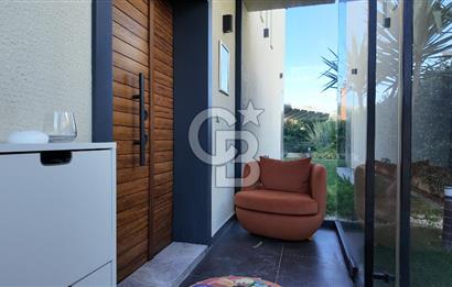 URLA KUŞÇULAR’DA MÜSTAKİL HAVUZLU, AKILLI EV SİSTEMLİ, ŞÖMİNELİ LÜKS VİLLA