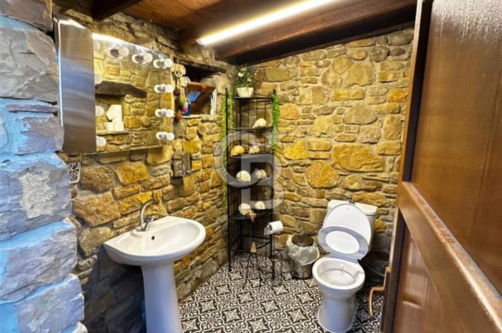 Gökçeada Yenibademli de  denize 1 km mesafede restorant işletmeli butik otel 