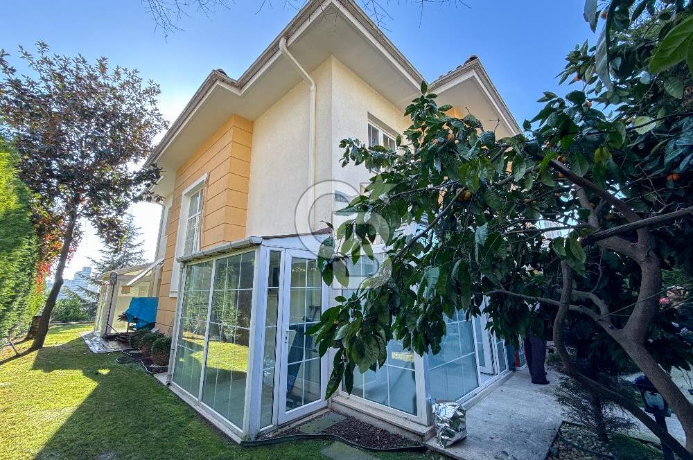 Bahçeşehir Eston Şehir 4+1 Satılık Villa