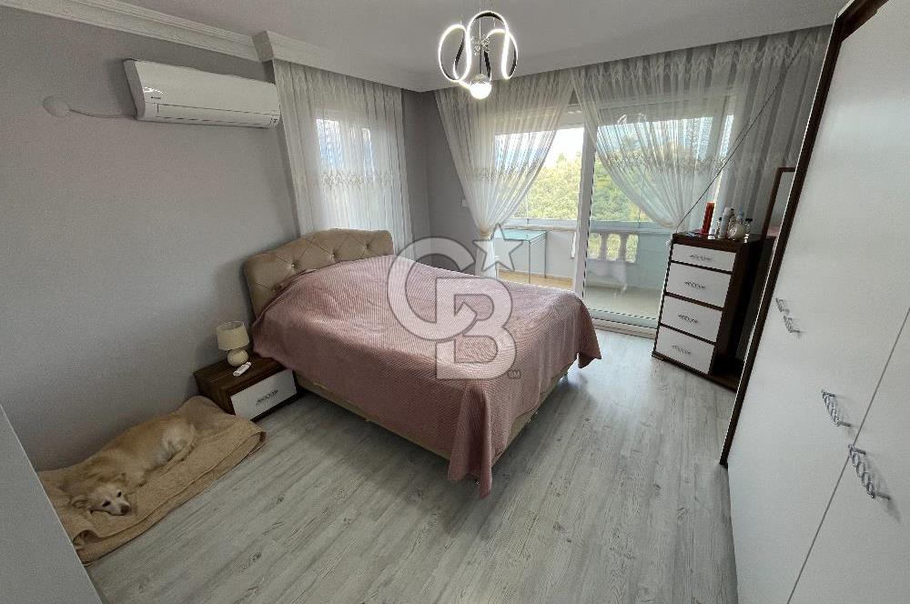 BERLİN SİTESİNDE DENİZ MANZARALI 4+1 TRİPLEKS KÖŞE VİLLA