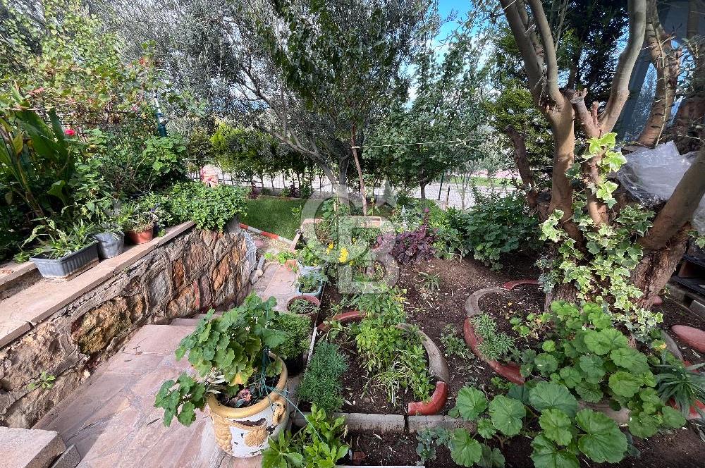 BERLİN SİTESİNDE DENİZ MANZARALI 4+1 TRİPLEKS KÖŞE VİLLA