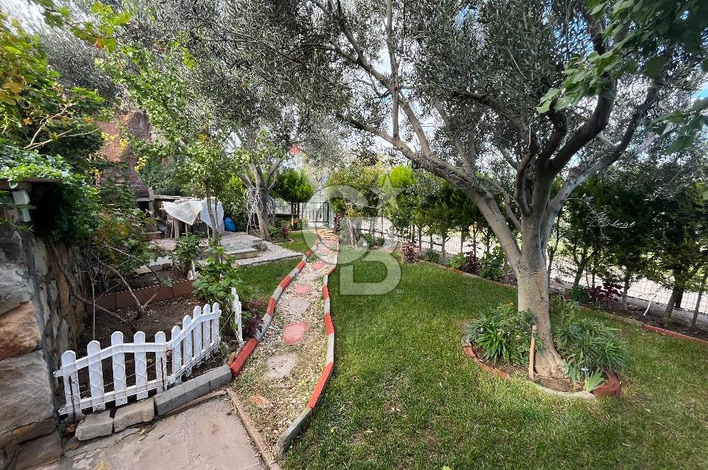 BERLİN SİTESİNDE DENİZ MANZARALI 4+1 TRİPLEKS KÖŞE VİLLA