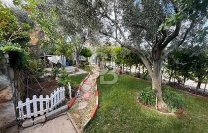 BERLİN SİTESİNDE DENİZ MANZARALI 4+1 TRİPLEKS KÖŞE VİLLA