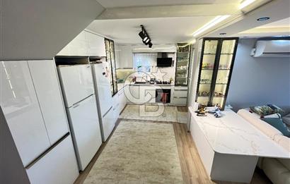 BERLİN SİTESİNDE DENİZ MANZARALI 4+1 TRİPLEKS KÖŞE VİLLA