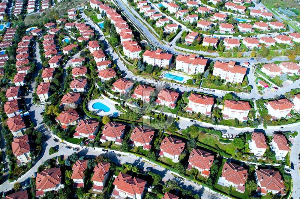 Bahçeşehir Eston Şehir 4+1 Kiralık Villa