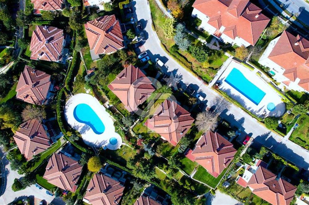 Bahçeşehir Eston Şehir 4+1 Satılık Villa