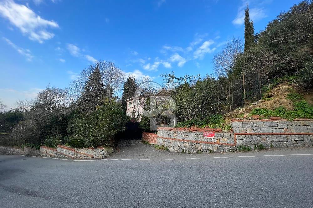 Üsküdar Çengelköy’de Satılık Müstakil Ev 