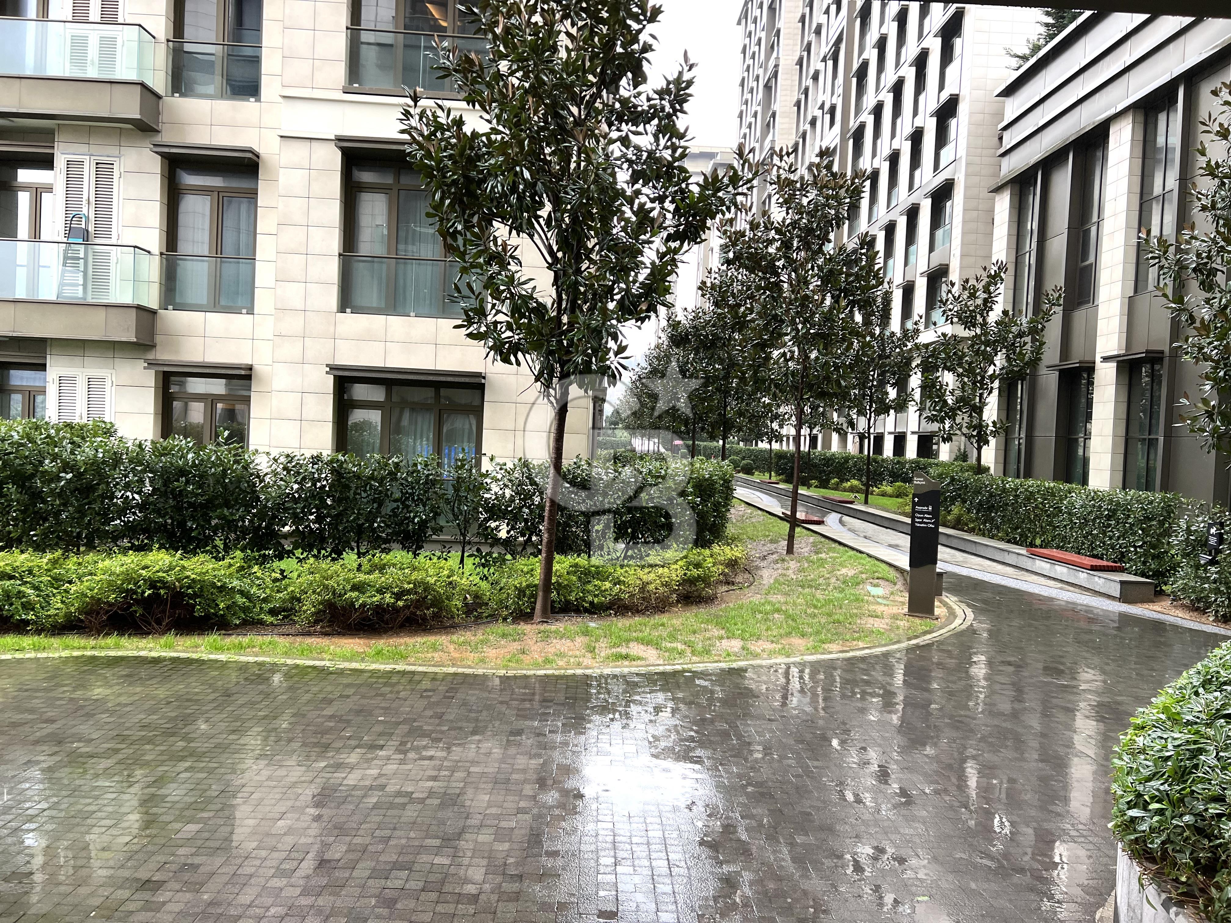 Beyoğlu Piyalepaşa Polat Rexidansta Satılık Daire