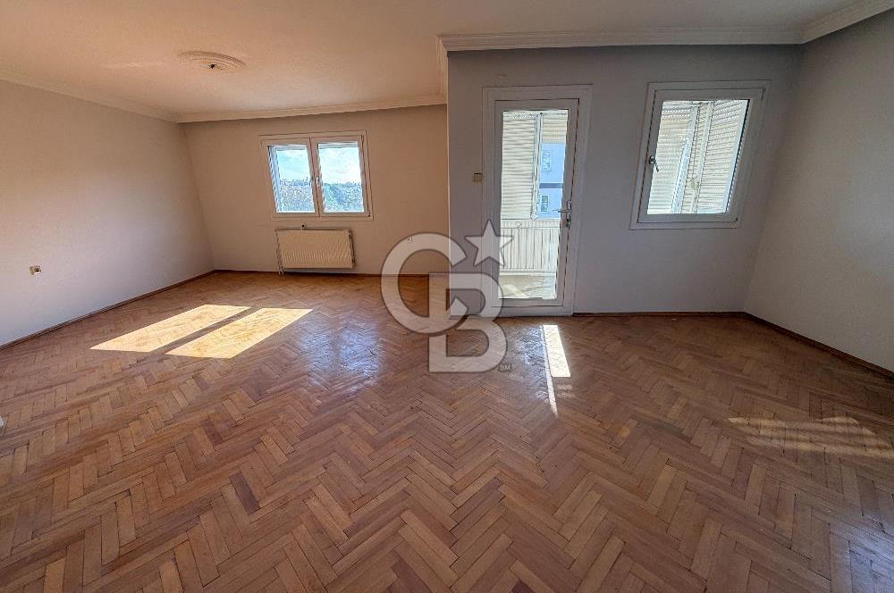 Bostanlı Satılık 3+1 Daire Ara Kat Önü Açık Çift Cephe BOŞ