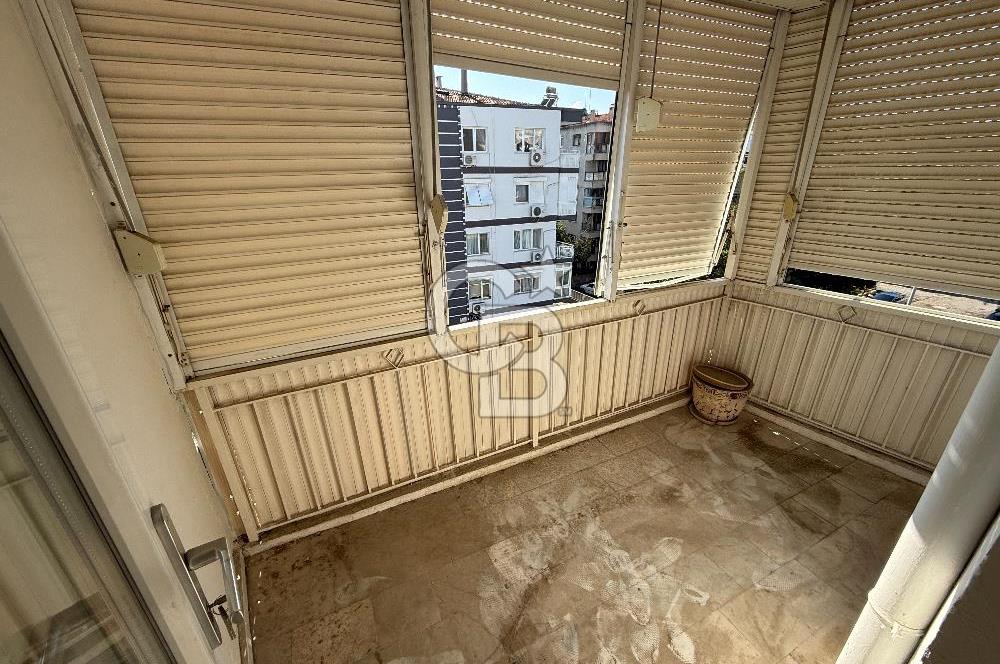 Bostanlı Satılık 3+1 Daire Ara Kat Önü Açık Çift Cephe BOŞ