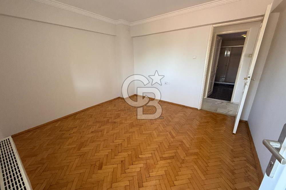 Bostanlı Satılık 3+1 Daire Ara Kat Önü Açık Çift Cephe BOŞ