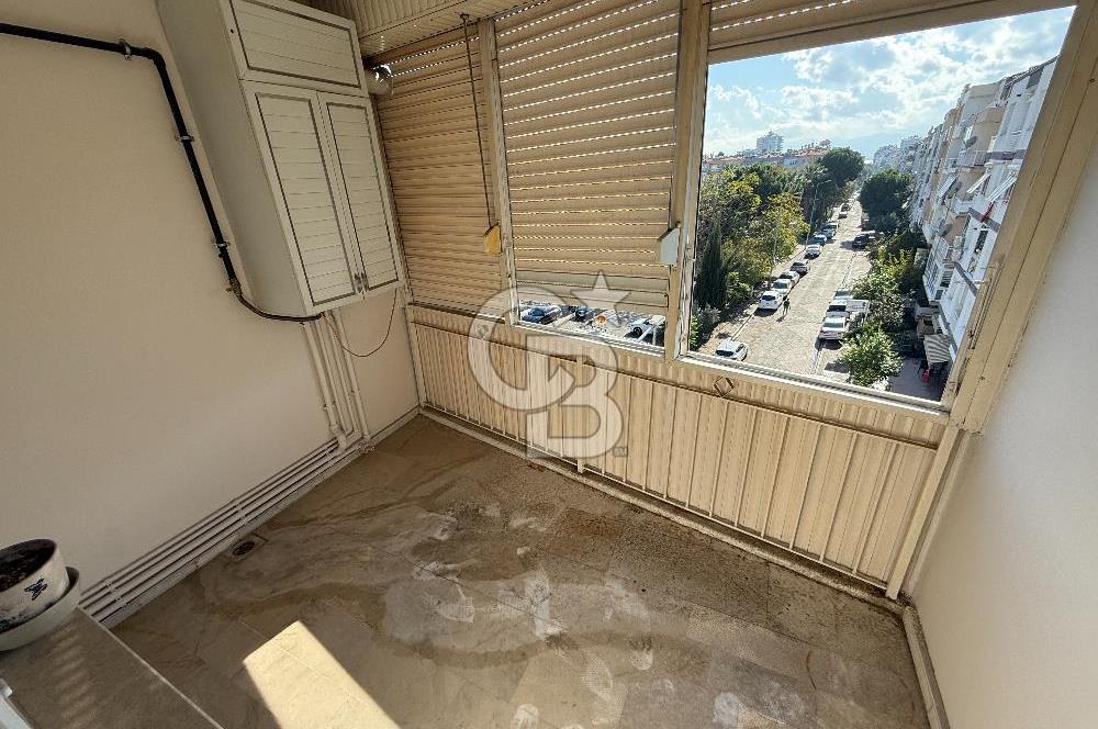 Bostanlı Satılık 3+1 Daire Ara Kat Önü Açık Çift Cephe BOŞ