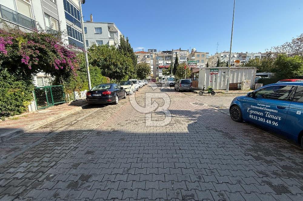 Bostanlı Satılık 3+1 Daire Ara Kat Önü Açık Çift Cephe BOŞ